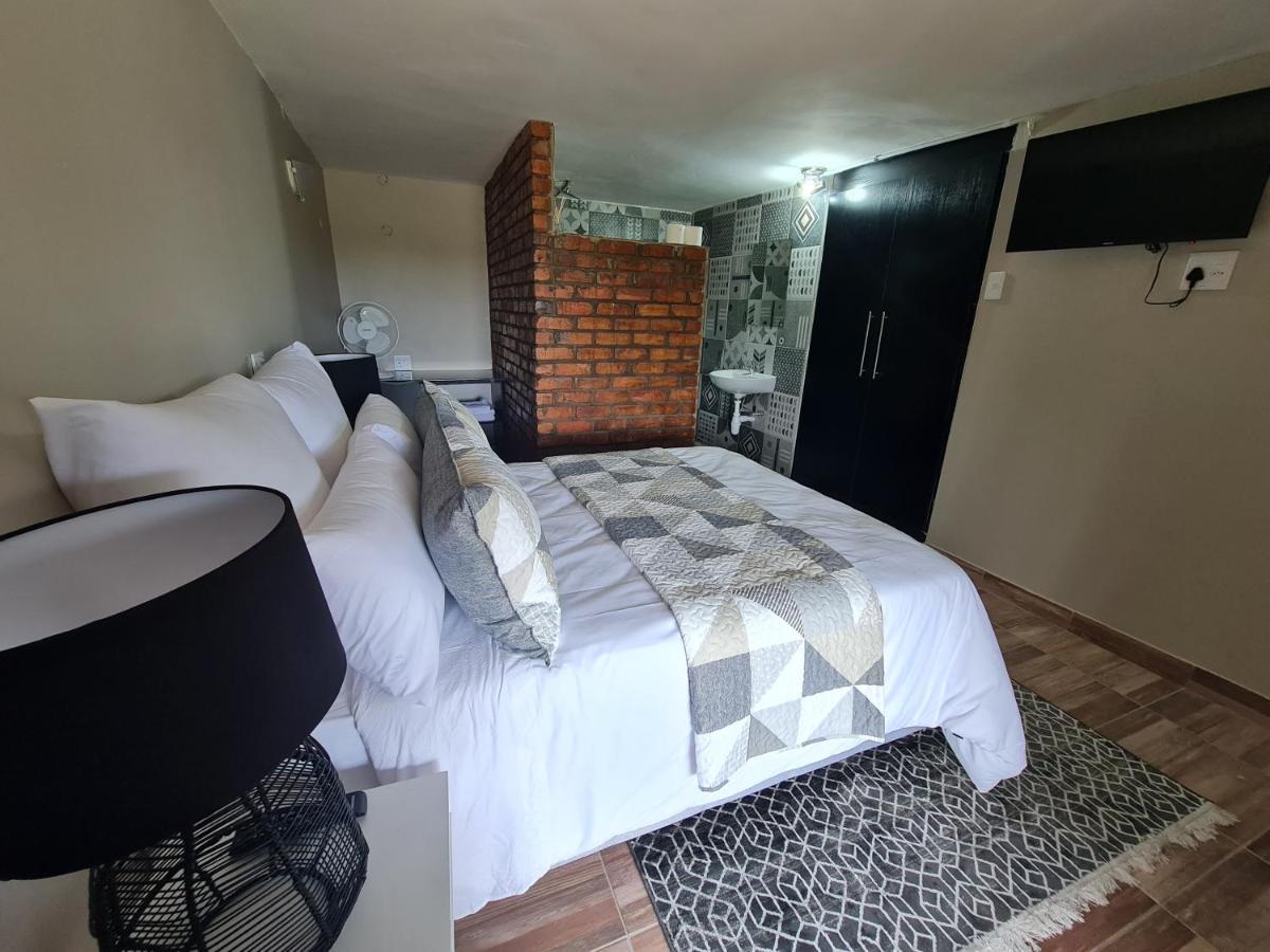 The Thatch Hide East London Ngoại thất bức ảnh